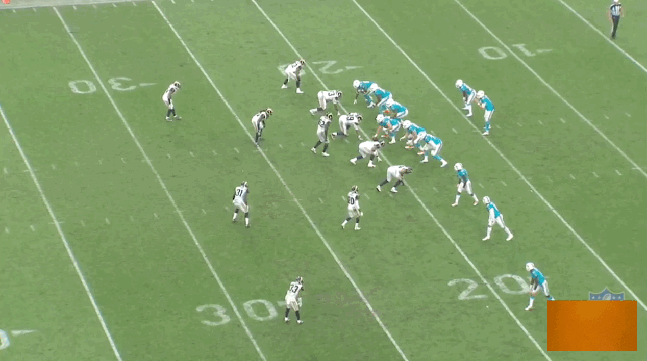 Tannehill pocket movement 2 LA